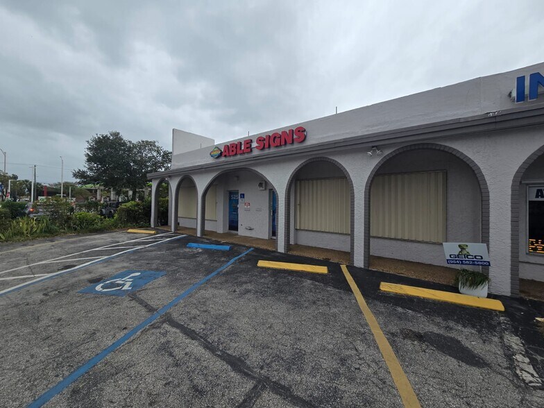 525 State Road 7, Margate, FL à vendre - Photo du bâtiment - Image 2 de 23
