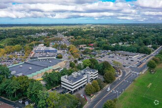 527 Townline Rd, Hauppauge, NY - Aerial  map view