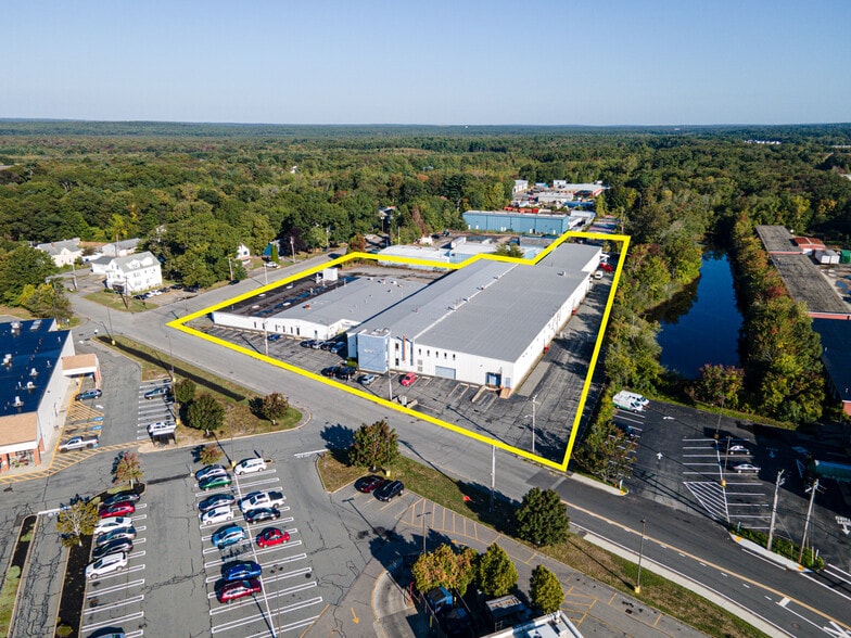 699 Tarkiln Hill Rd, New Bedford, MA à vendre - Photo du bâtiment - Image 3 de 24