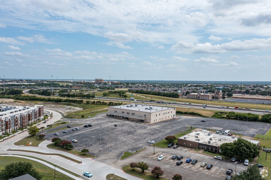 7330 S Westmoreland Rd, Dallas, TX à louer - Aérien - Image 2 de 4