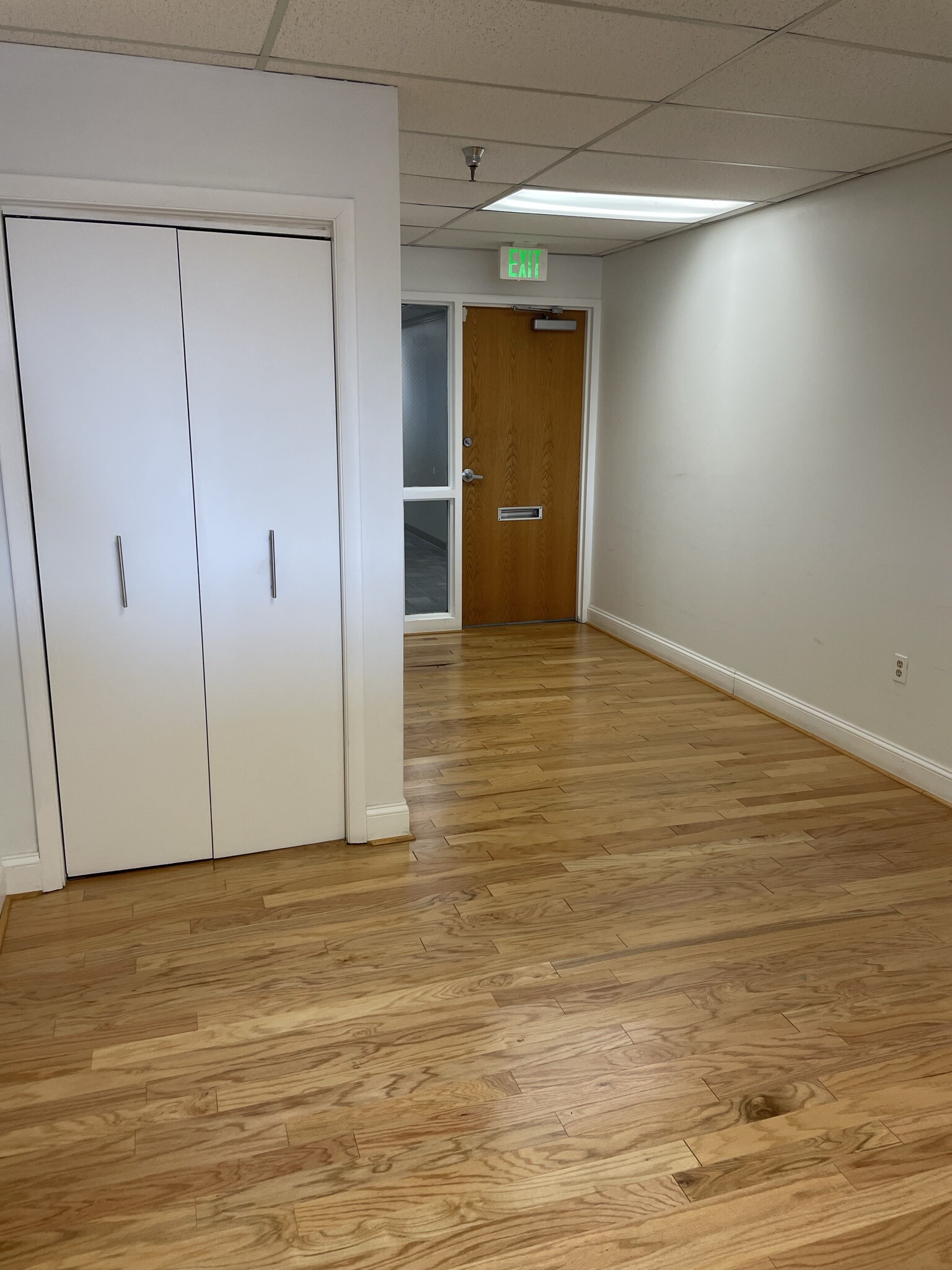 1777 Reisterstown Rd, Pikesville, MD for lease Interior Photo- Image 1 of 14