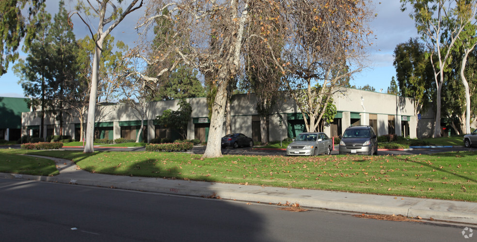 12607 Hiddencreek Way, Cerritos, CA for lease - Building Photo - Image 2 of 9