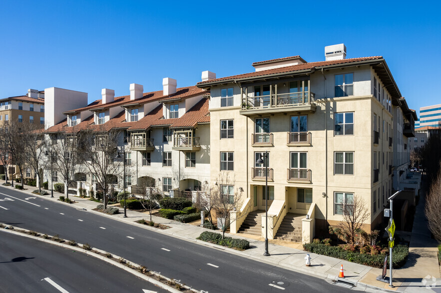 1001 Harvey Dr, Walnut Creek, CA à vendre - Photo principale - Image 1 de 1