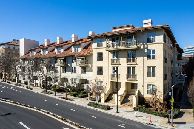 Plus de détails pour 1001 Harvey Dr, Walnut Creek, CA - Commerce de détail à louer