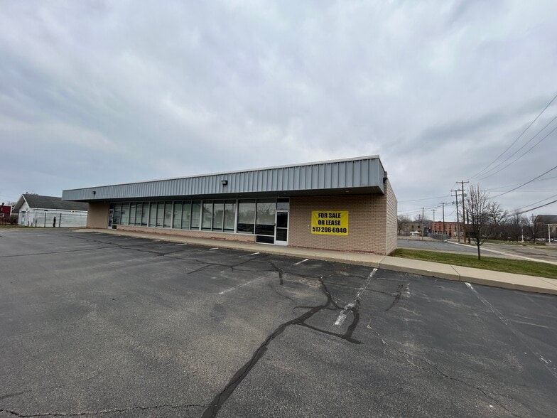 826 N Martin Luther King Jr Dr, Jackson, MI for sale - Building Photo - Image 2 of 38
