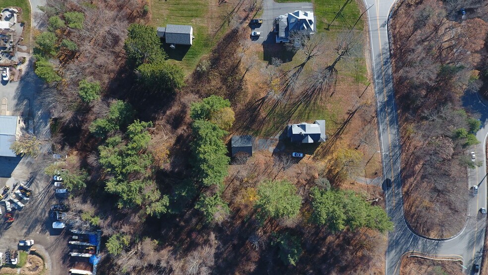 171 Milk St & 221-223 Turnpike Rd portefeuille de 3 propriétés à vendre sur LoopNet.ca - Photo du bâtiment - Image 3 de 6