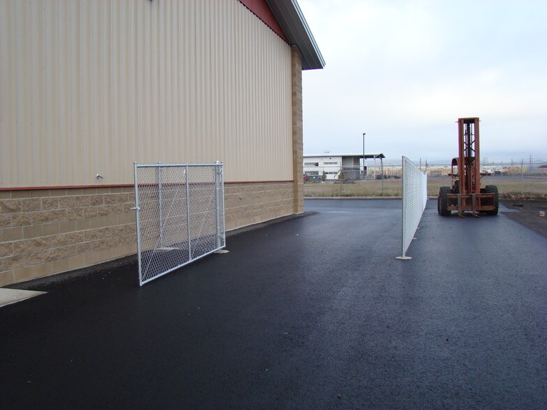 Antelope Rd, White City, OR à louer - Photo du bâtiment - Image 3 de 4