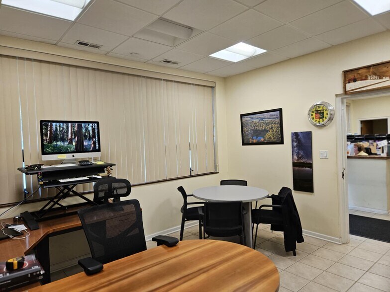 8107 Ridgeway Ave, Skokie, IL à vendre - Photo du bâtiment - Image 2 de 16