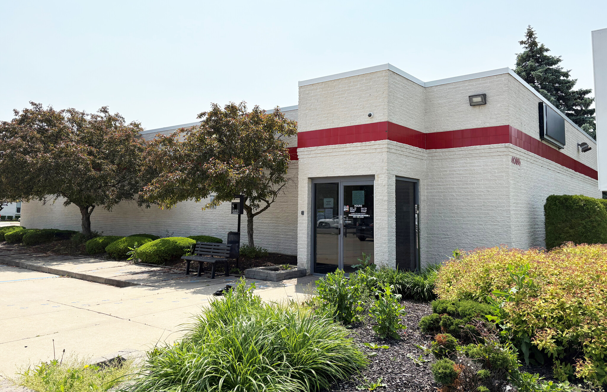 40696 Garfield Rd, Clinton Township, MI for lease Building Photo- Image 1 of 2