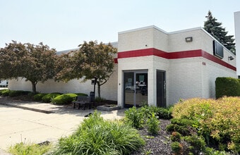 40696 Garfield Rd, Clinton Township, MI for lease Building Photo- Image 1 of 2