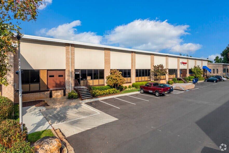 8401-8475 Helgerman Ct, Gaithersburg, MD à louer - Photo du bâtiment - Image 2 de 6
