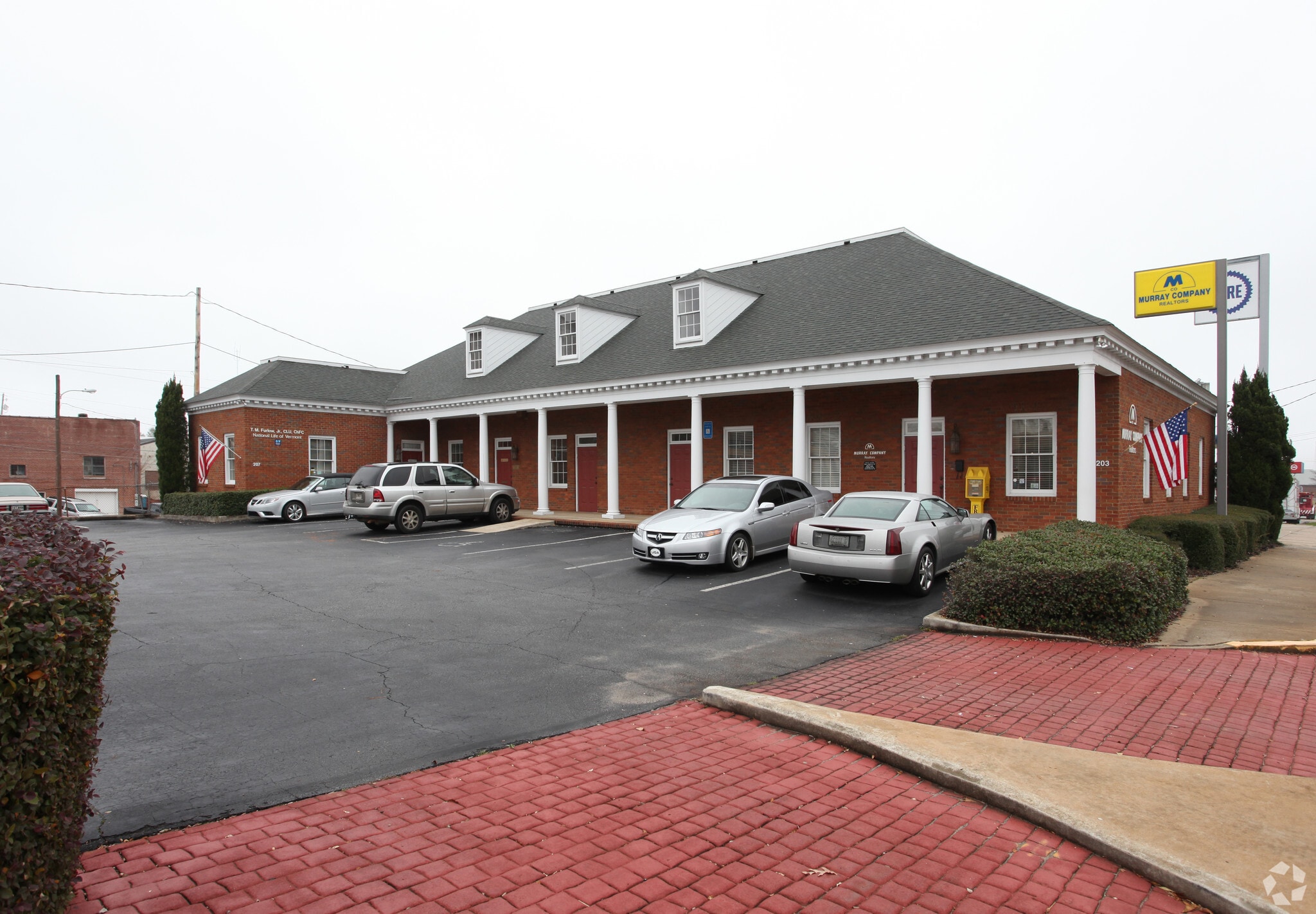 203-207 E Taylor St, Griffin, GA for lease Primary Photo- Image 1 of 3