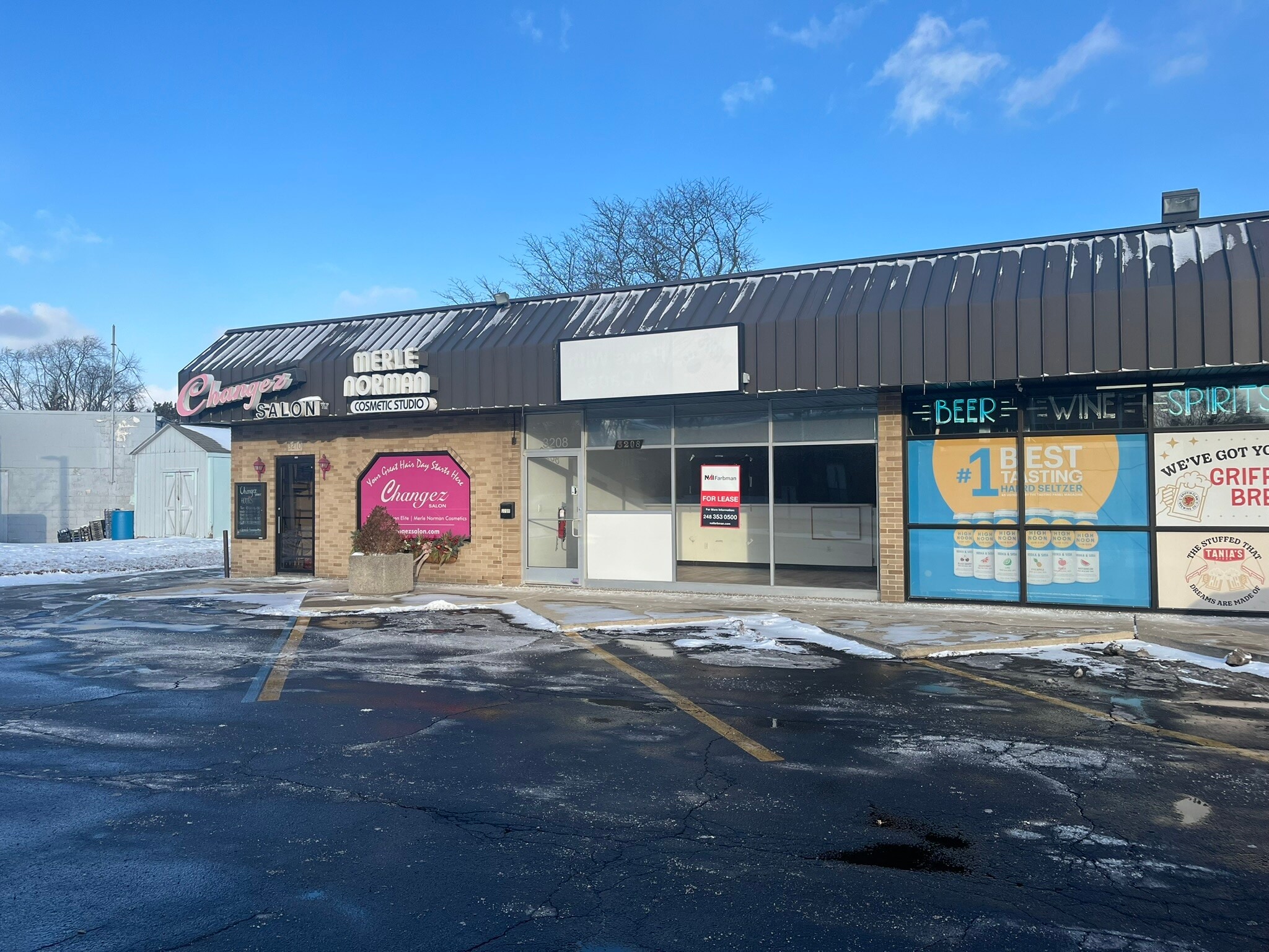 3202-3210 Crooks Rd, Royal Oak, MI for lease Primary Photo- Image 1 of 10