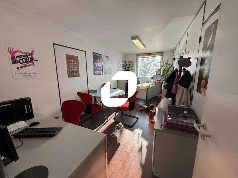 Bureau dans Évry-Courcouronnes à louer - Photo intérieure - Image 3 de 9