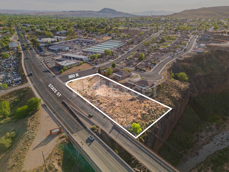 Approx E 860 N & State st, Hurricane, UT à vendre - Photo du bâtiment - Image 1 de 13