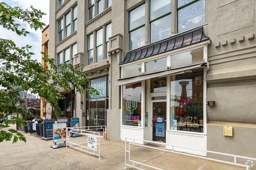 70 Hudson St, Hoboken, NJ à louer - Photo du bâtiment - Image 2 de 3