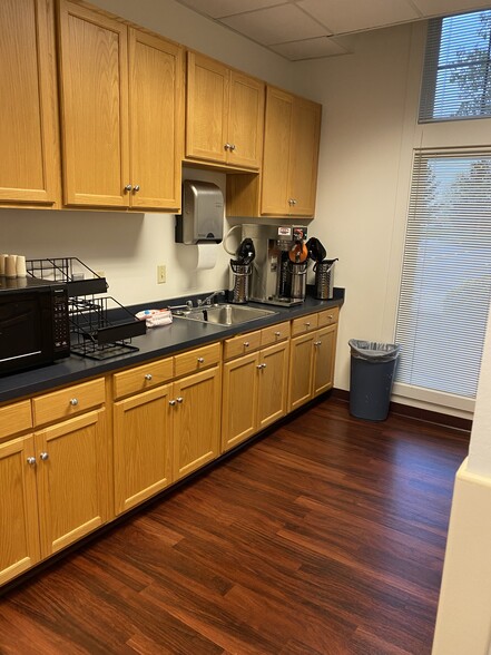 2456 State Route 414, Waterloo Township, NY for lease - Building Photo - Image 2 of 10