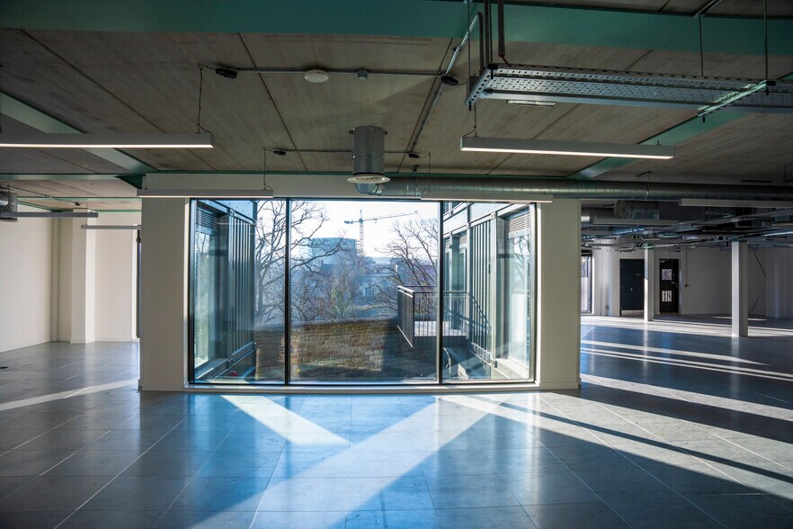 Wapping Wharf, Bristol for lease - Building Photo - Image 3 of 7