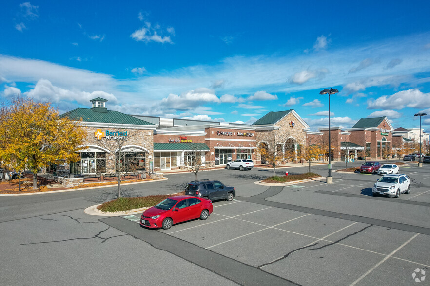 25401 Eastern Marketplace Plz, Chantilly, VA à louer - Photo principale - Image 1 de 1