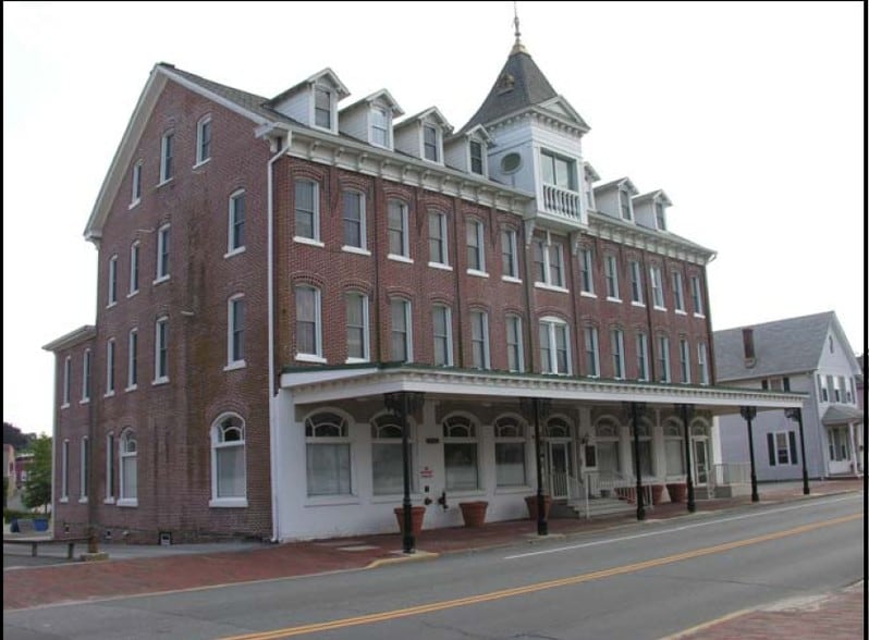 24 NW Front St, Milford, DE for lease - Building Photo - Image 2 of 4