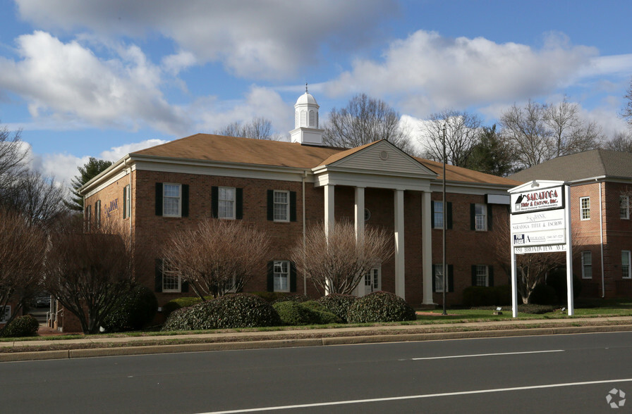 550 Broadview Ave, Warrenton, VA à vendre - Photo du bâtiment - Image 1 de 1