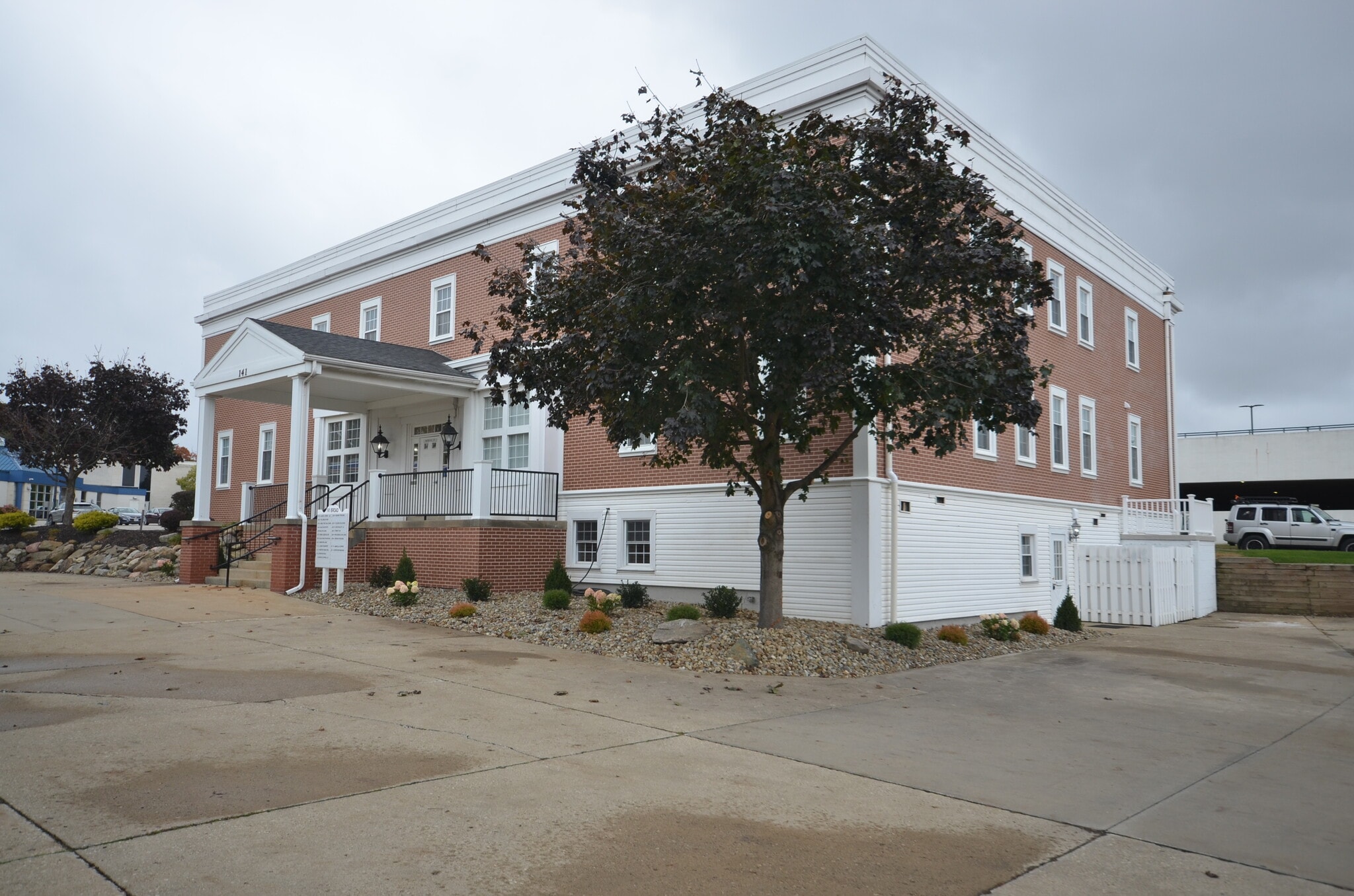 141 Broad Blvd, Cuyahoga Falls, OH for lease Primary Photo- Image 1 of 3