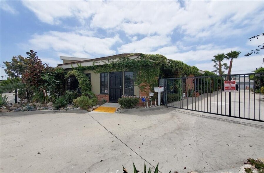 10616-10622 Katella Ave, Anaheim, CA à vendre - Photo du bâtiment - Image 2 de 74