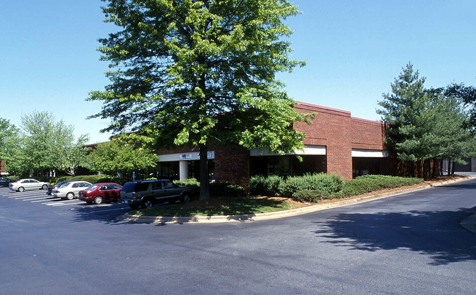 4000 Dekalb Technology Pky, Atlanta, GA à louer - Photo du bâtiment - Image 3 de 7