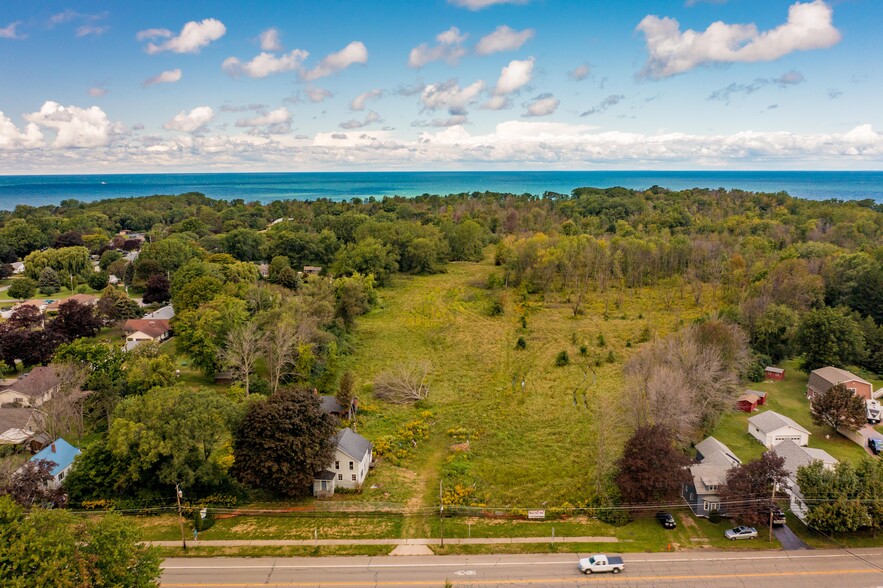 468 Lake Shore Dr E, Dunkirk, NY à vendre - Photo du b timent - Image 1 de 15