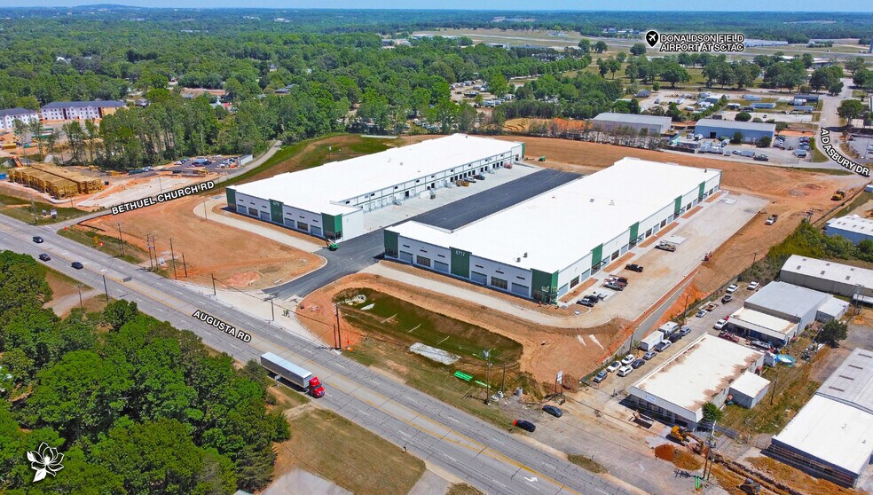 6715 Augusta Rd, Greenville, SC à louer - Photo du bâtiment - Image 3 de 8