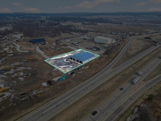 Plus de détails pour 8635 Sterling Heights Dr, Clarksville, MI - Industriel à vendre