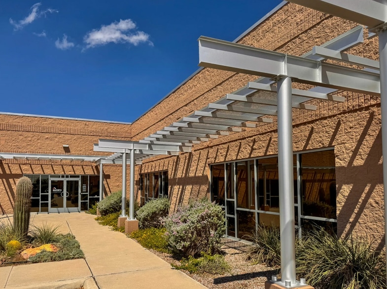 1320 Adabel Dr, El Paso, TX à louer - Photo du bâtiment - Image 2 de 29