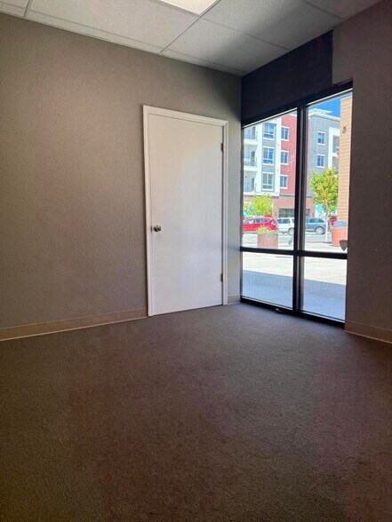 1600 Market St, Redding, CA for lease - Building Photo - Image 2 of 8
