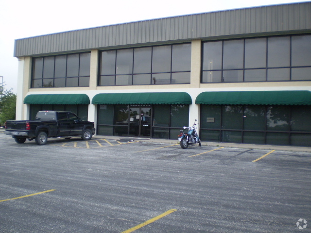 1049 Industrial Blvd, Abilene, TX for lease Building Photo- Image 1 of 4