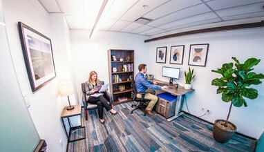 252 W Esplanade, North Vancouver, BC à louer Photo intérieure- Image 1 de 2