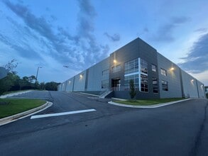 3611 Jonesboro Rd, Atlanta, GA for lease Building Photo- Image 1 of 1