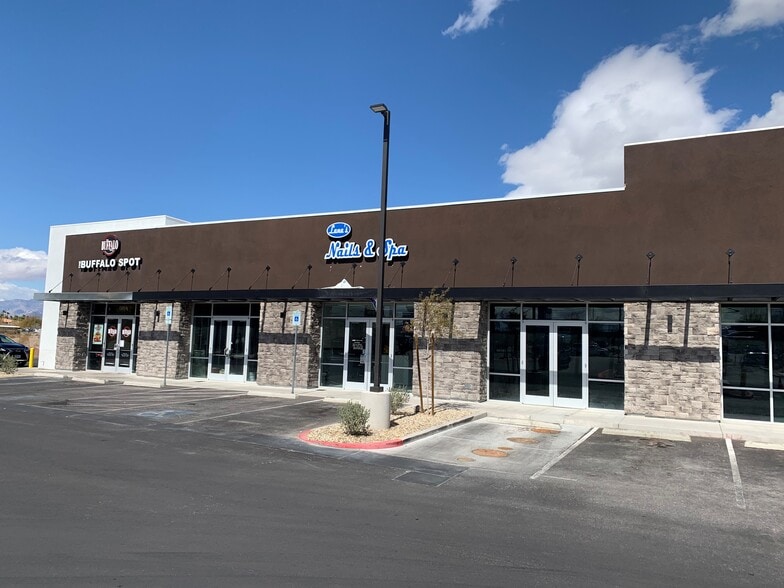 1780 E Serene Ave, Las Vegas, NV à louer - Photo du bâtiment - Image 3 de 13