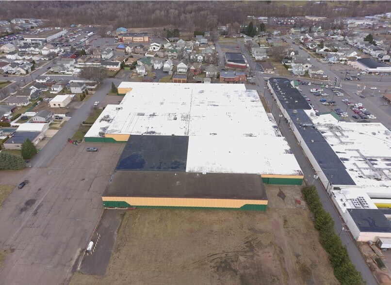 4th & Pacific Ave, West Pittston, PA à louer - Photo du bâtiment - Image 3 de 21