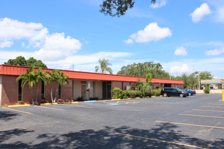 1224-1240 66th St, Saint Petersburg, FL for lease - Building Photo - Image 1 of 3