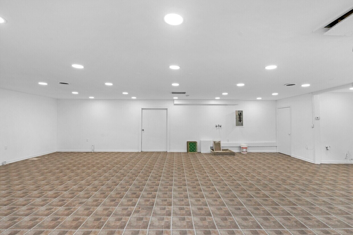 2215 West Blvd, Charlotte, NC à vendre Photo intérieure- Image 1 de 2