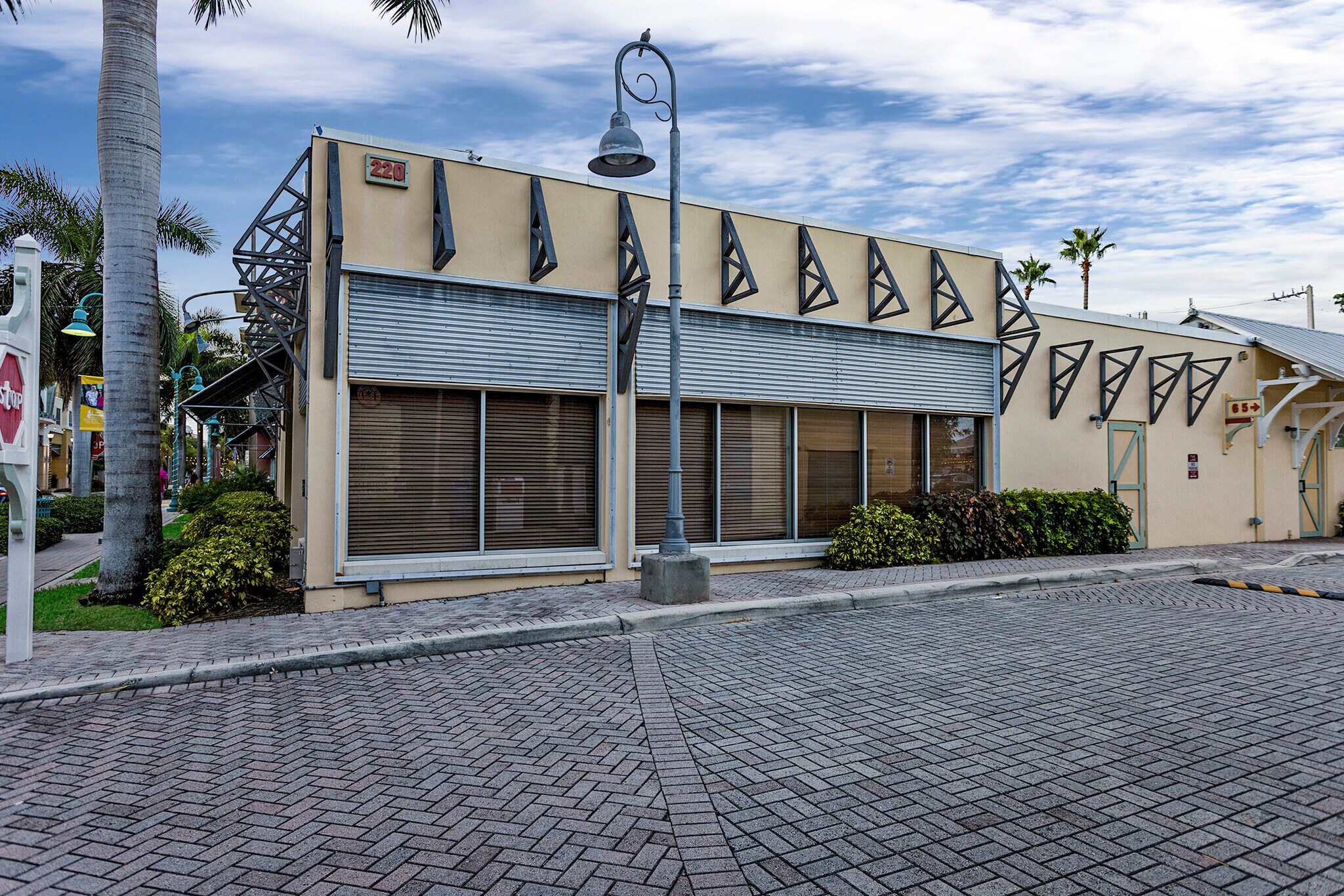220 NE 1st St, Delray Beach, FL à louer Photo du bâtiment- Image 1 de 5