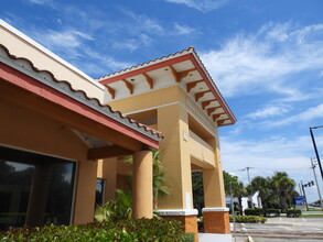 150 Cocoa Isles Blvd, Cocoa Beach, FL for lease Building Photo- Image 2 of 23