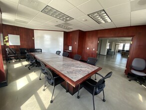 1060 Fulton St, Fresno, CA for lease Interior Photo- Image 2 of 6