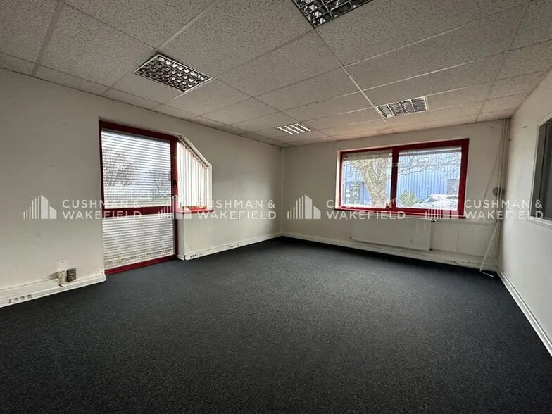Rue Jean Perrin, Eckbolsheim for sale - Interior Photo - Image 3 of 8