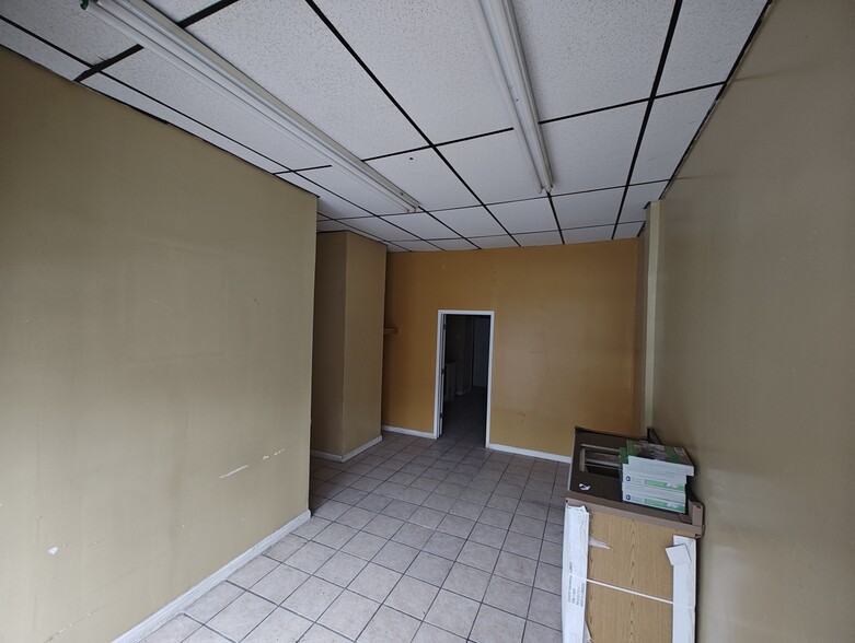 83-87 Audubon Ave, New York, NY for lease - Interior Photo - Image 2 of 4