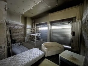 Retail in Le Kremlin-Bicêtre for lease Interior Photo- Image 1 of 7