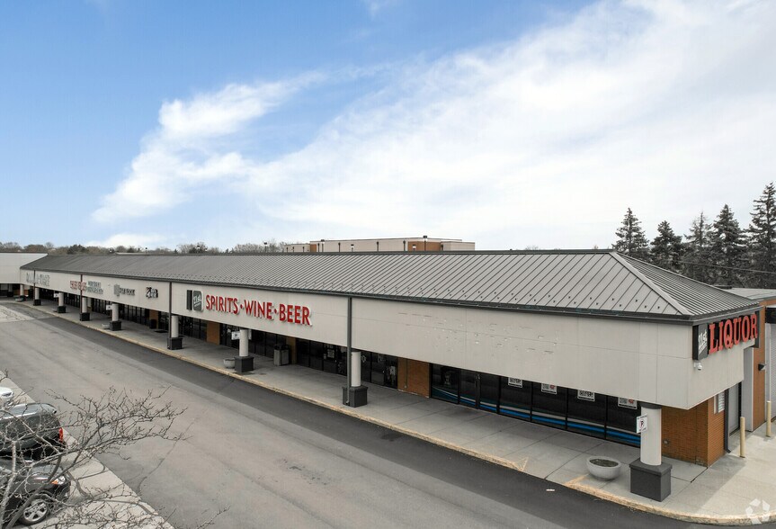 7349-7481 N Shadeland Ave, Indianapolis, IN à louer - Photo du bâtiment - Image 3 de 6