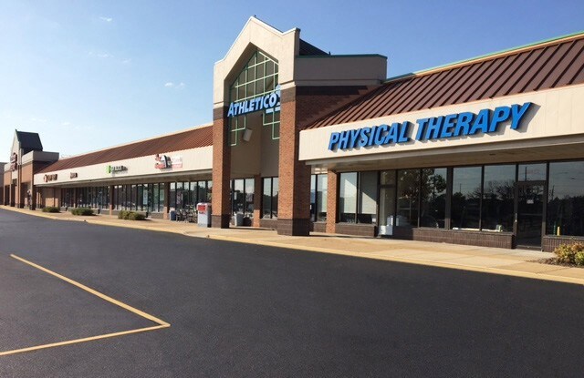 12400-12490 St. Charles Rock Rd, Bridgeton, MO à louer - Photo du bâtiment - Image 3 de 10