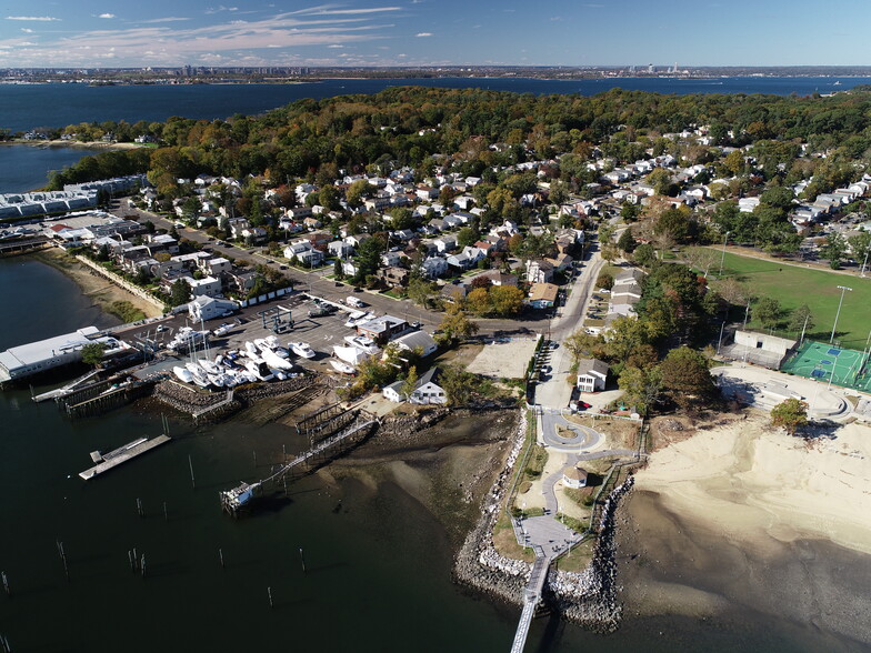 1 Orchard Beach Blvd portfolio of 2 properties for sale on LoopNet.ca - Aerial - Image 3 of 7