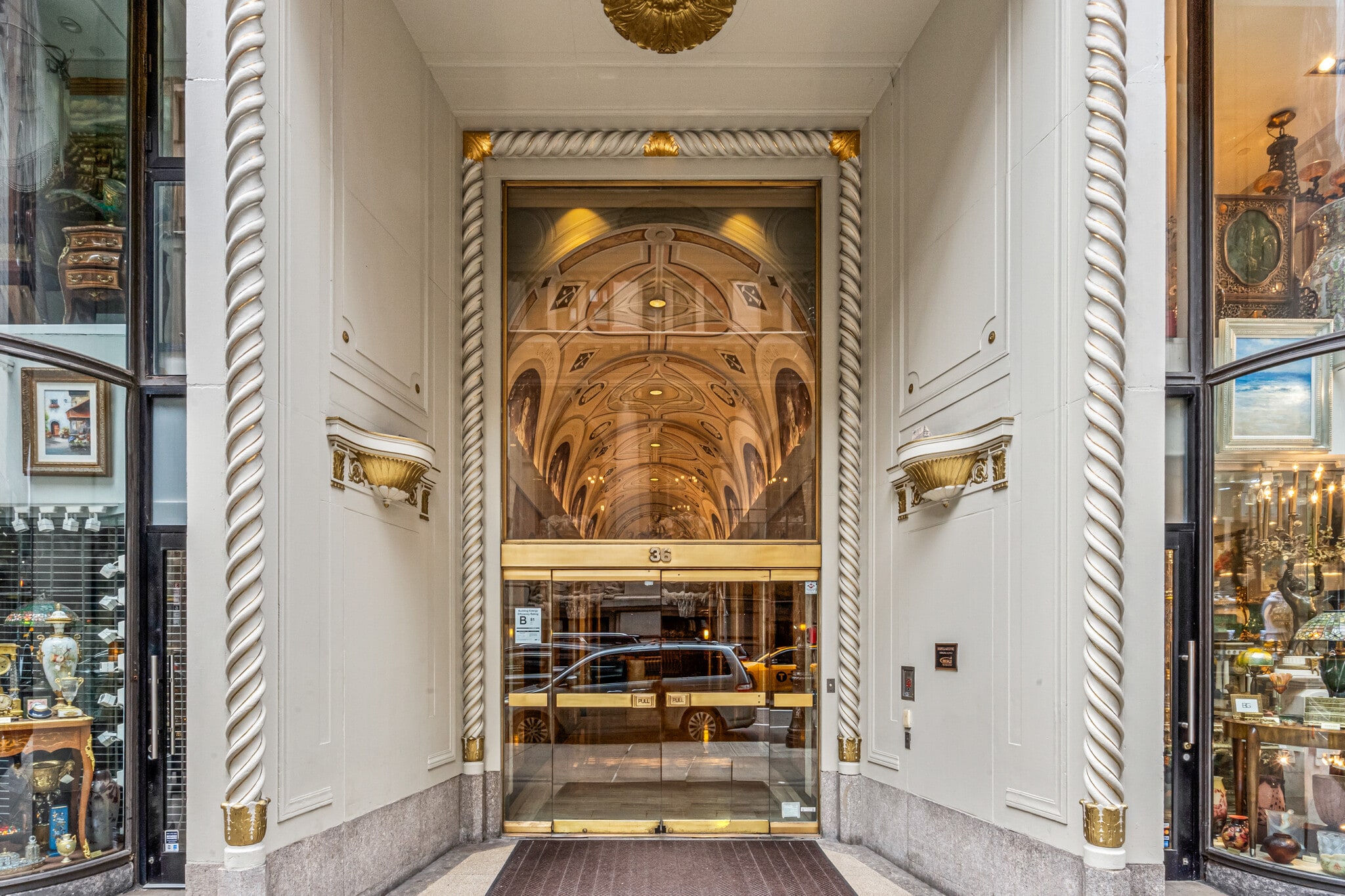 34-36 W 44th St, New York, NY for lease Interior Photo- Image 1 of 6